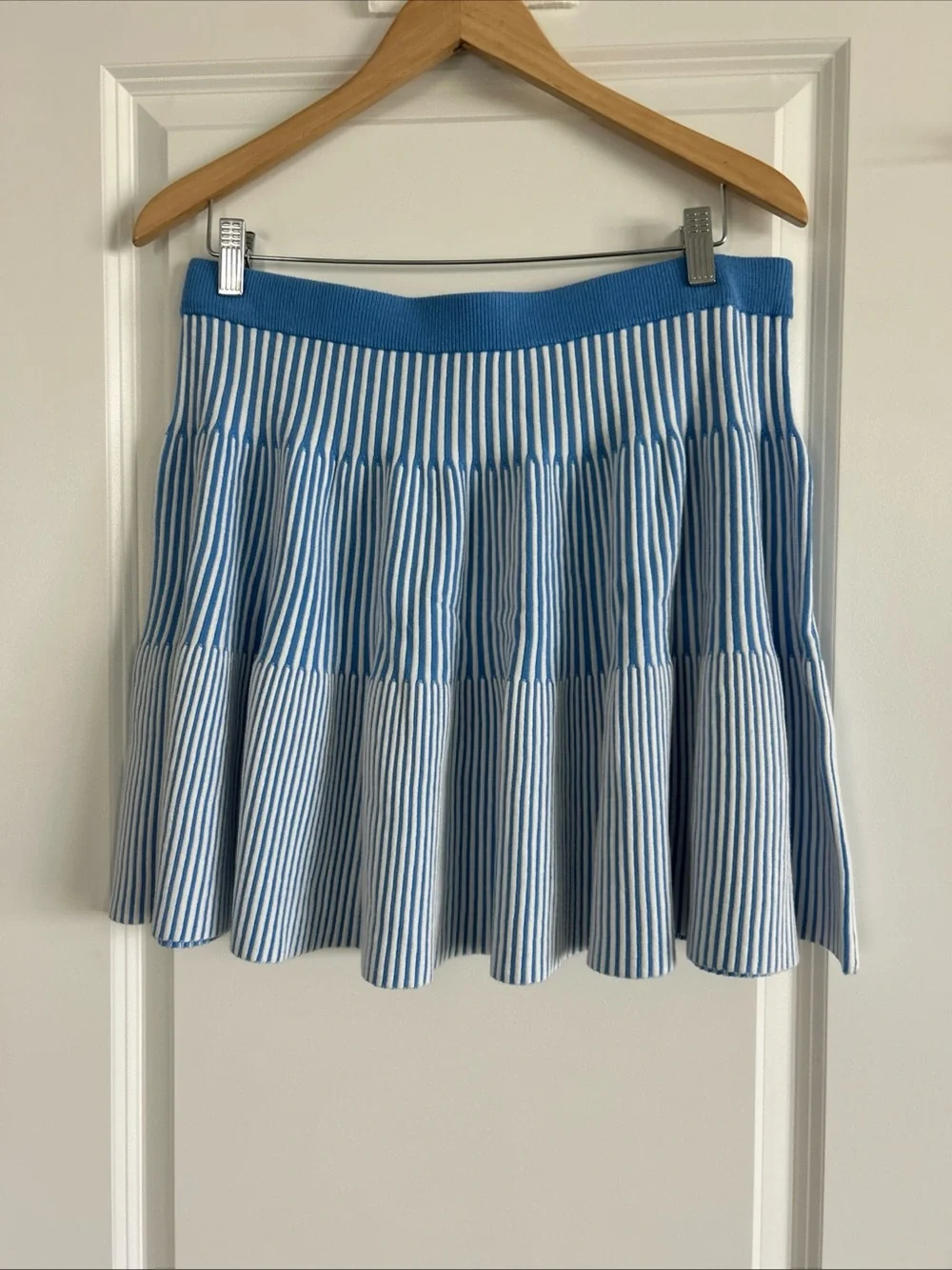 Free Assembly Women's Ribbed Stitch Tiered Skirt Blue/White- Size Large (12-14)